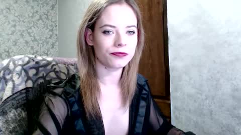 Dana SmileX online show from November 3, 6:45 pm