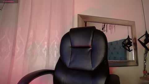 dandarkie online show from March 12, 8:31 pm