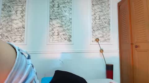 Danella Houston online show from September 20, 8:07 pm