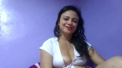 daniela_love1 online show from October 16, 9:06 pm