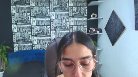 danielamonroe online show from October 6, 7:18 pm