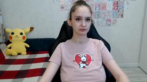 Daniella Martin online show from May 13, 12:28 am