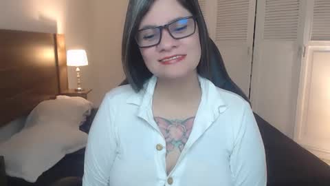 daniellerain online show from April 22, 10:12 am