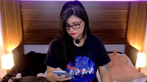 daniellerain online show from July 27, 11:24 pm