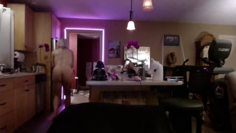 DanikaWhite69 online show from October 16, 6:05 am