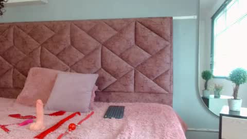 danix_coruscans online show from March 8, 7:18 pm