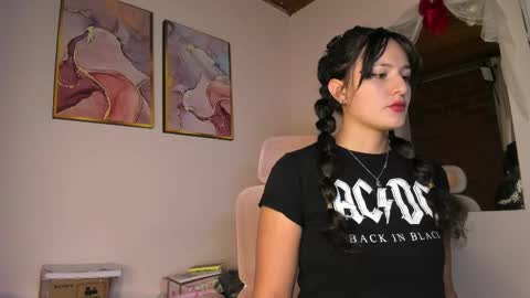 Danna Lovs online show from February 27, 10:59 am