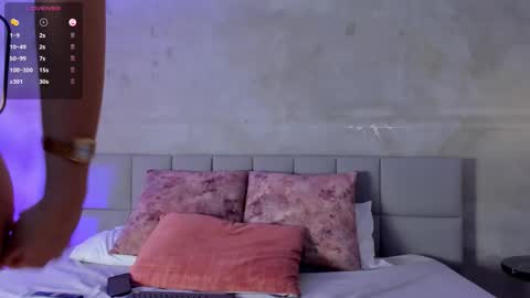 danna_malak online show from December 4, 4:30 pm