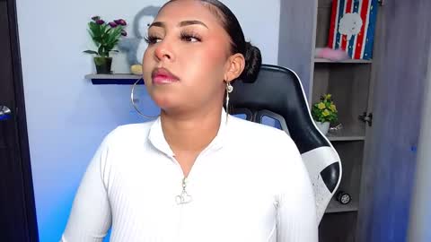 Danna online show from December 15, 11:37 am