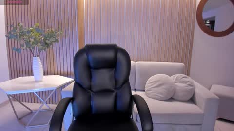 Danna Cruz  online show from October 16, 7:16 pm