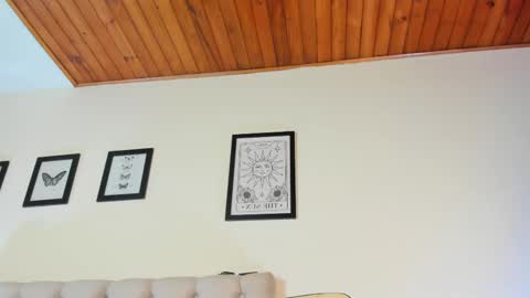 Antonella Mora online show from October 2, 12:43 pm