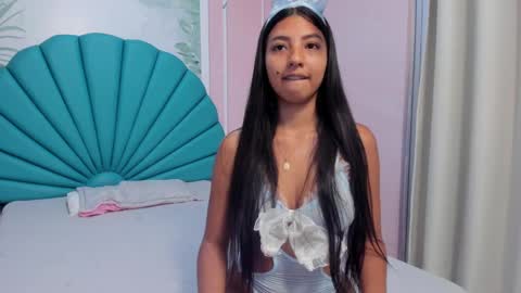 Daphne  online show from January 28, 2:43 am