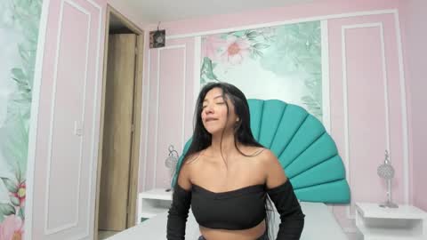 Daphne  online show from January 22, 2:26 am