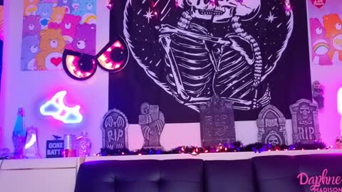 Daphne Madison online show from October 4, 9:41 pm