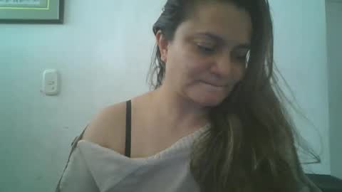 dapnne online show from March 25, 6:22 pm