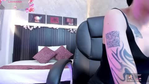 Dark online show from September 29, 11:37 am