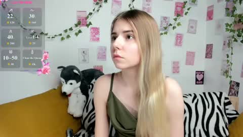 Ester online show from June 14, 10:04 am