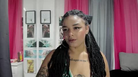 dark_flama online show from January 6, 5:11 am