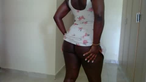 dark_qween online show from November 15, 9:21 am