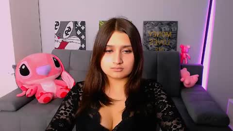Amelie online show from April 22, 4:59 pm