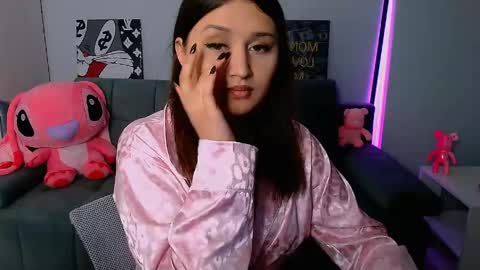 Amelie online show from May 2, 9:40 pm