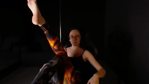 darkspark_ online show from November 28, 2:20 pm