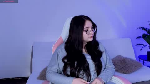 dawnaviles online show from April 27, 1:52 pm