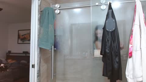 Dazey online show from December 22, 2:49 pm