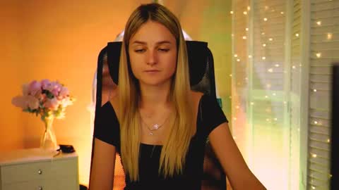 Debora online show from April 15, 6:36 am