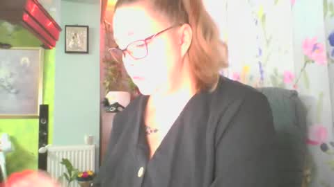 deea1805 online show from January 11, 2:00 pm