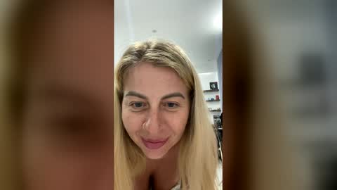 deean12 online show from March 13, 11:00 am