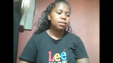 deliah712909 online show from March 1, 6:13 am