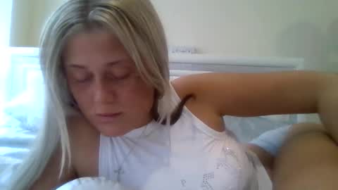 deliciousdollyxo online show from March 8, 4:11 pm