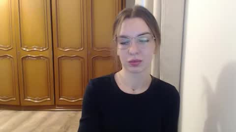 Aurora online show from November 18, 6:36 am