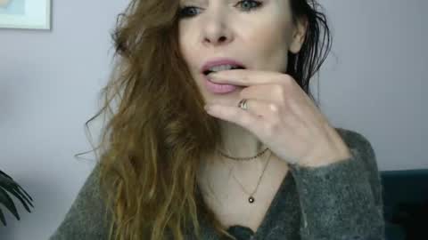 delilah_sweet online show from February 12, 5:05 pm