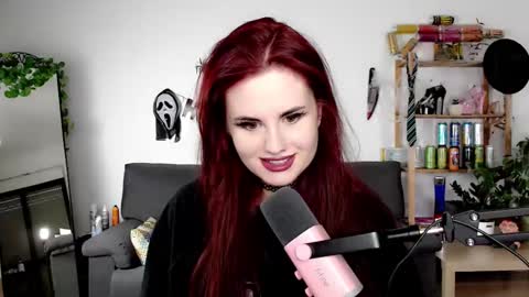 dellacrush_ online show from October 11, 5:26 pm