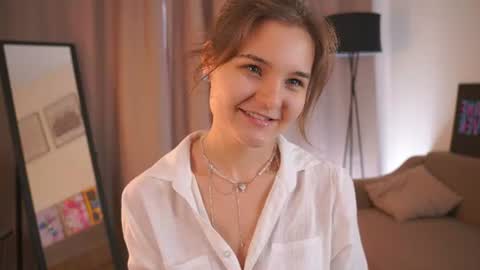 Hi my name is Sari nice to see you in my Room online show from July 3, 4:18 am