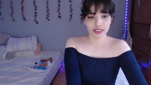 Denisse    schedule Monday to Friday 1300-1900 mexican time Saturday-maybe it could be a surprise IDEPENDENT MODEL online show from December 12, 8:10 pm