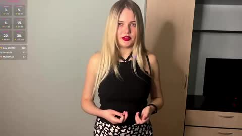 Luna online show from March 26, 4:53 pm