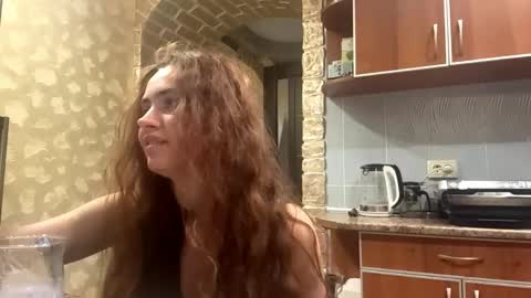 Eva online show from May 20, 7:44 pm