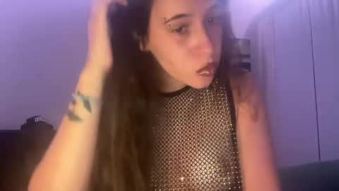 desireebabyxoxo online show from April 29, 4:27 am