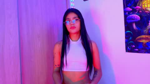 Sara 3 online show from October 28, 9:08 pm