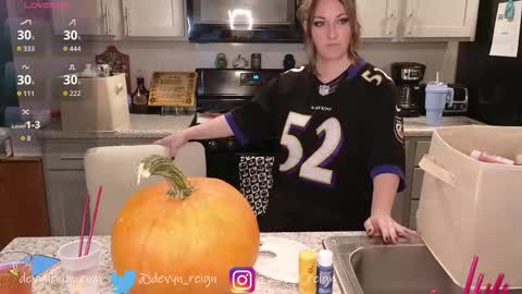 Devyn Reign online show from October 31, 12:23 am