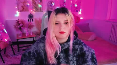 Dia online show from April 1, 5:43 pm