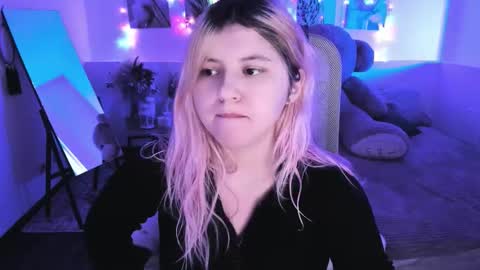 Dia online show from February 28, 7:57 pm