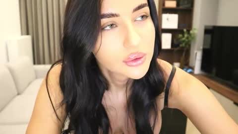 Iris online show from September 11, 6:52 pm