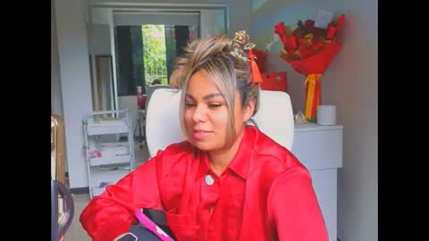 diosadeluniverso_ online show from March 16, 6:12 pm