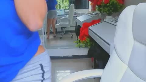 diosadeluniverso_ online show from March 13, 1:12 pm