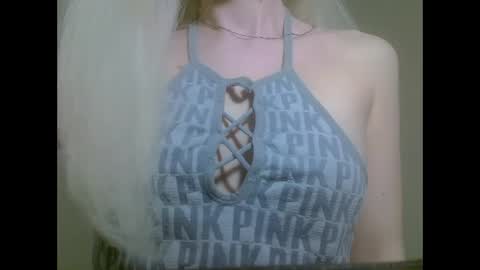 DitaMilton online show from September 23, 7:23 pm