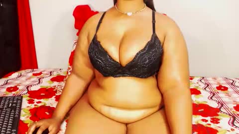 divinebooty93 online show from October 12, 9:44 am